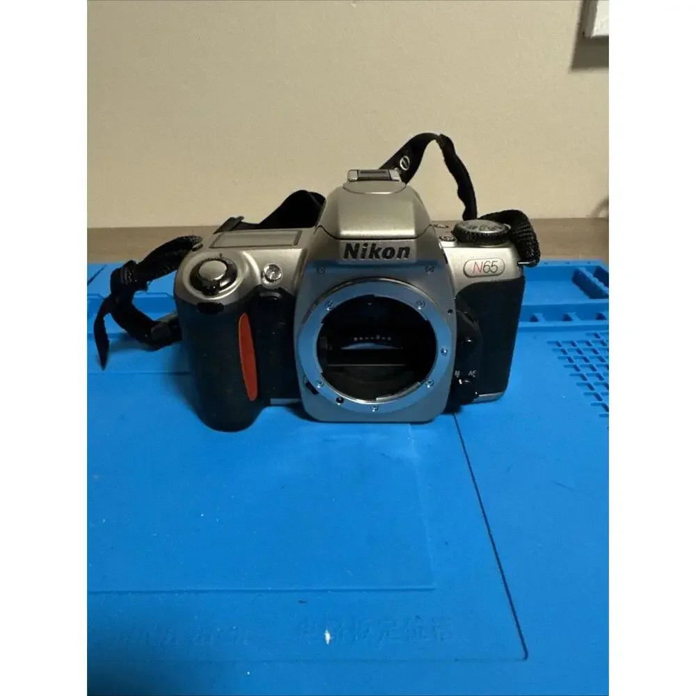 Nikon N65 35mm SLR Film Camera